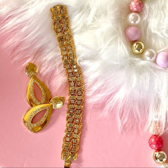 Avon Vintage Women’s Gold/Rhinestones Earrings & Bracelet Combo - Picture 2 of 7